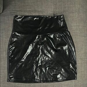 Black Mini Pencil Skirt for Night Out